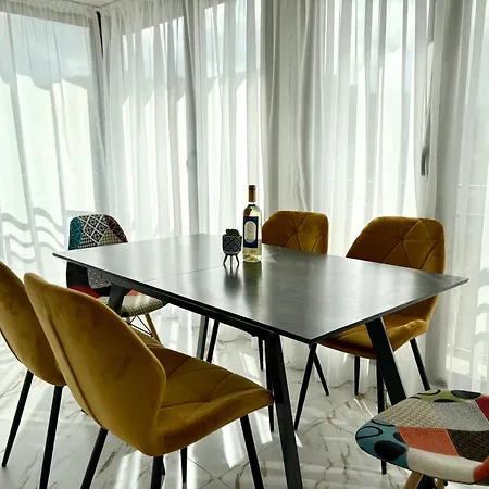 Vista 3br Free Parking Apartman